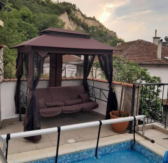 Отель хотел марио