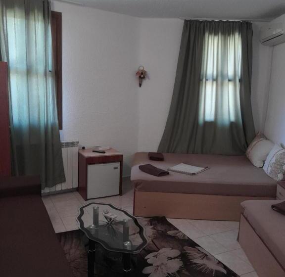 Отель хотел марио