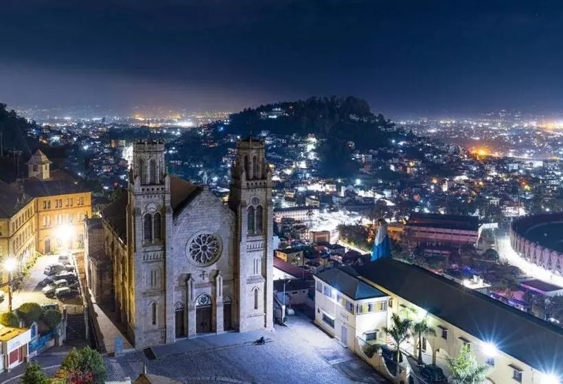 هتل Amontana Luxury Hôtel