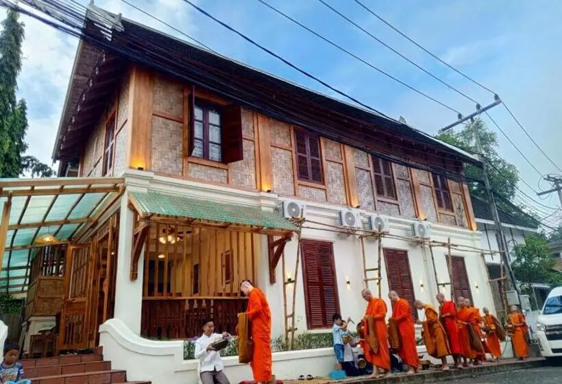 هتل Luang Phasouk