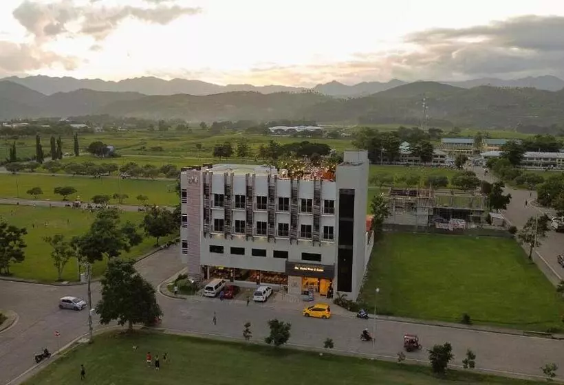 Ma. Awani Hotel & Suites