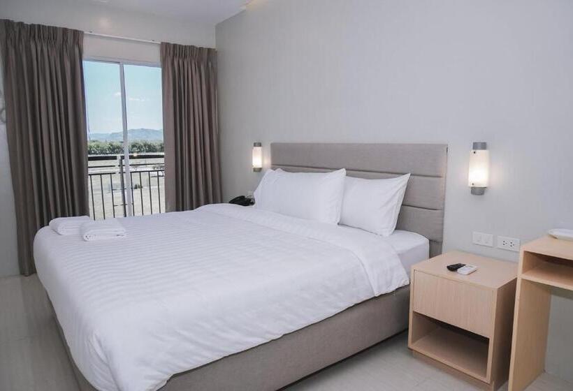 Ma. Awani Hotel & Suites