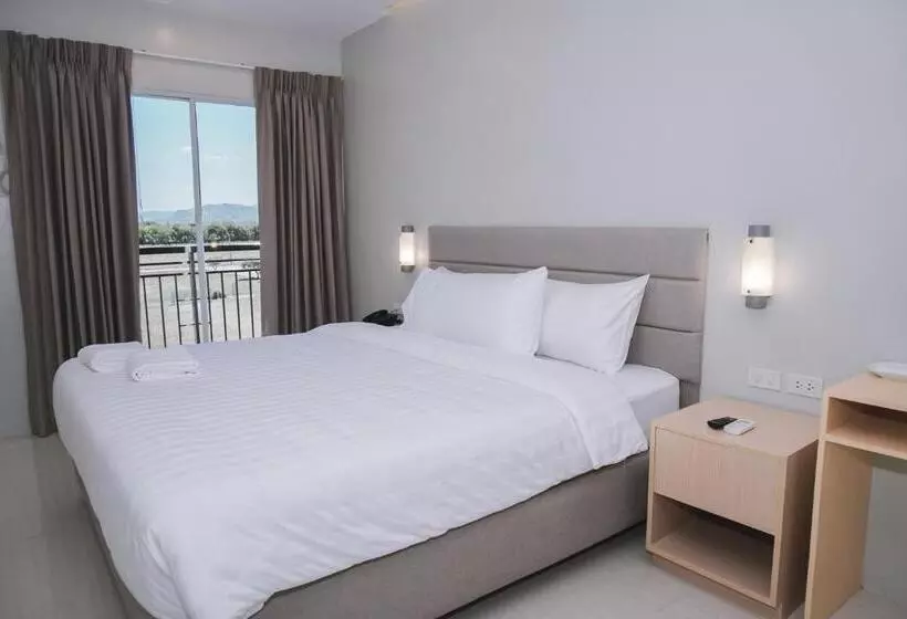 Ma. Awani Hotel & Suites