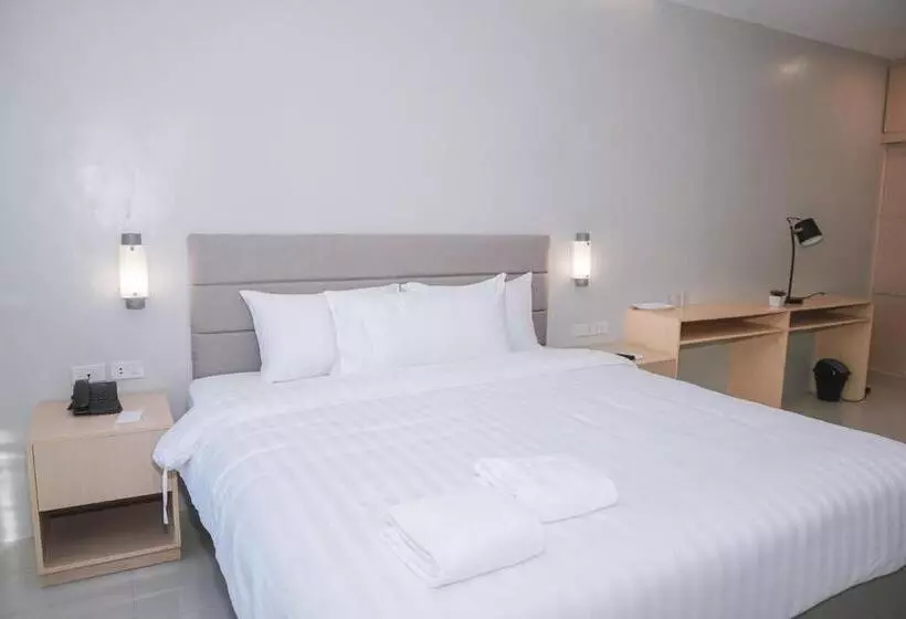 Ma. Awani Hotel & Suites