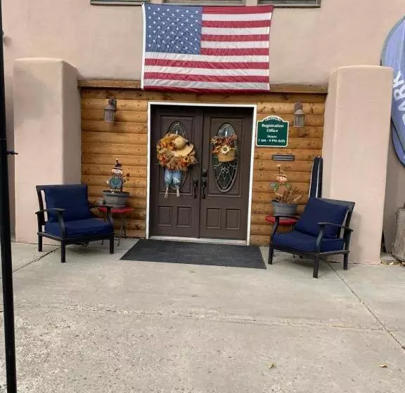 Motelli Down Home Lodge & Family Rv Resort