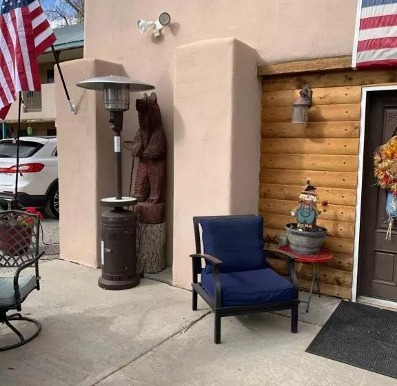 Motelli Down Home Lodge & Family Rv Resort