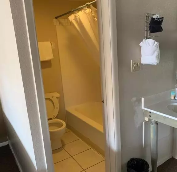 Motelli Down Home Lodge & Family Rv Resort