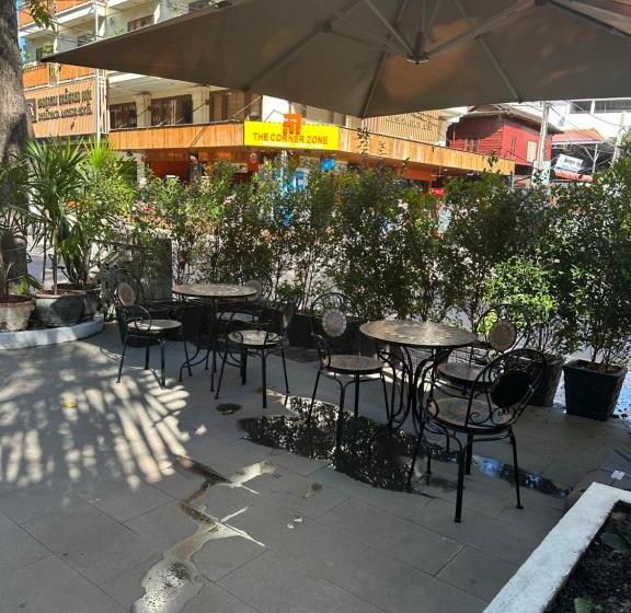 Nico’s Hotel And Skybar