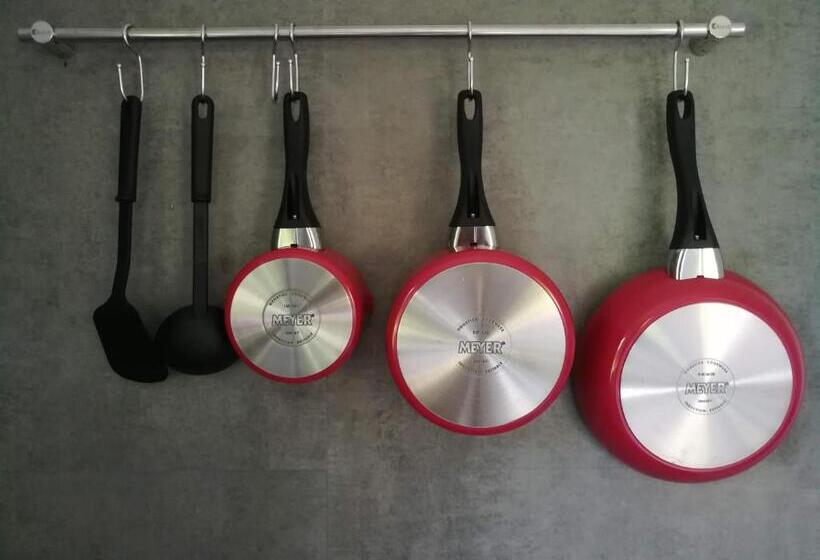 Пансион Green Tree Cottage