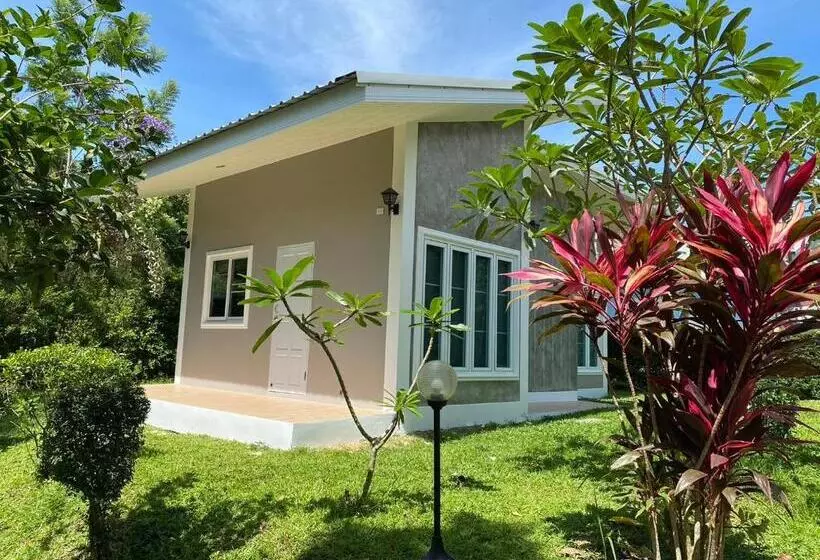 ペンション Green Tree Cottage