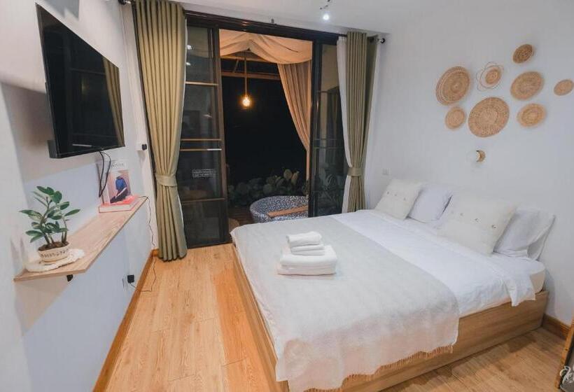 פנסיון Nana Field Cabin 2