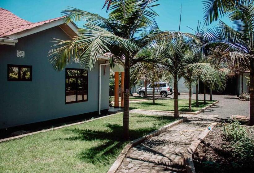 پانسیون Tropicana House