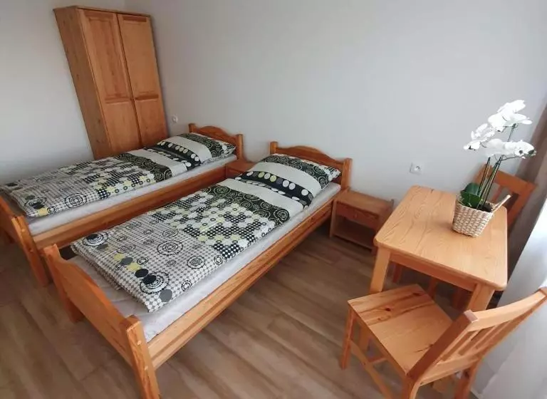 ペンション Ubytovanie Funstar Topoľčany
