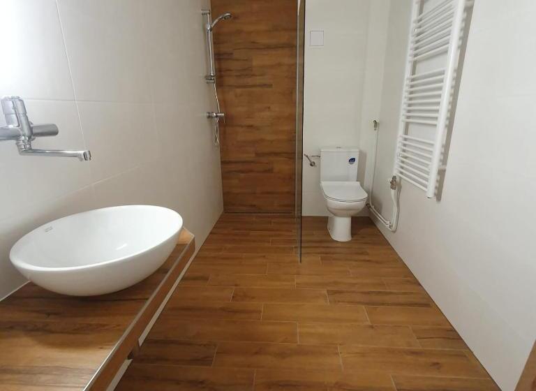 פנסיון Ubytovanie Funstar Topoľčany