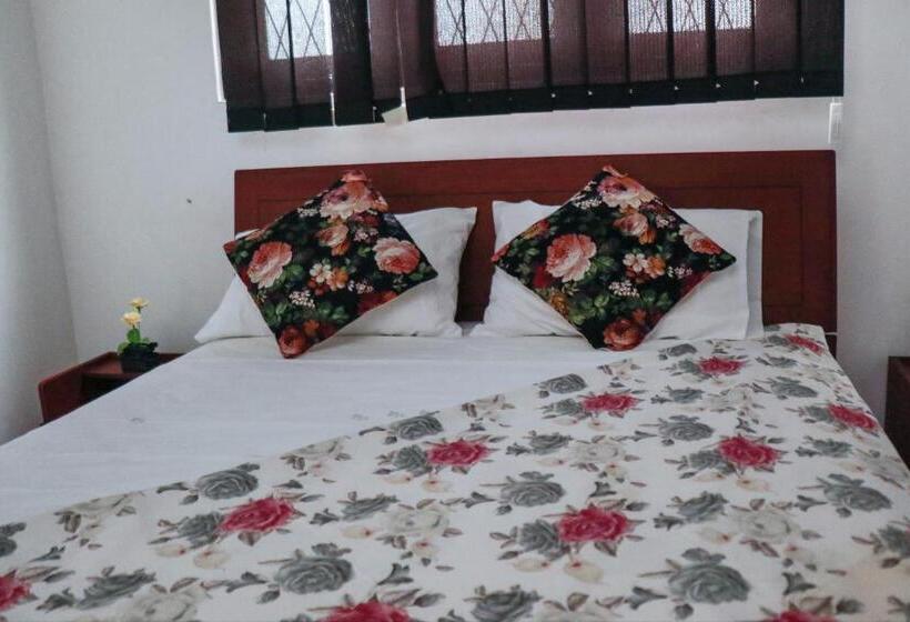 بنسيون Villa Mare