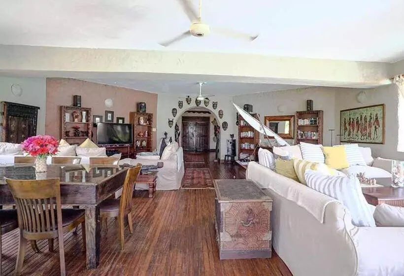 Lomakeskus Zi Villa Main House