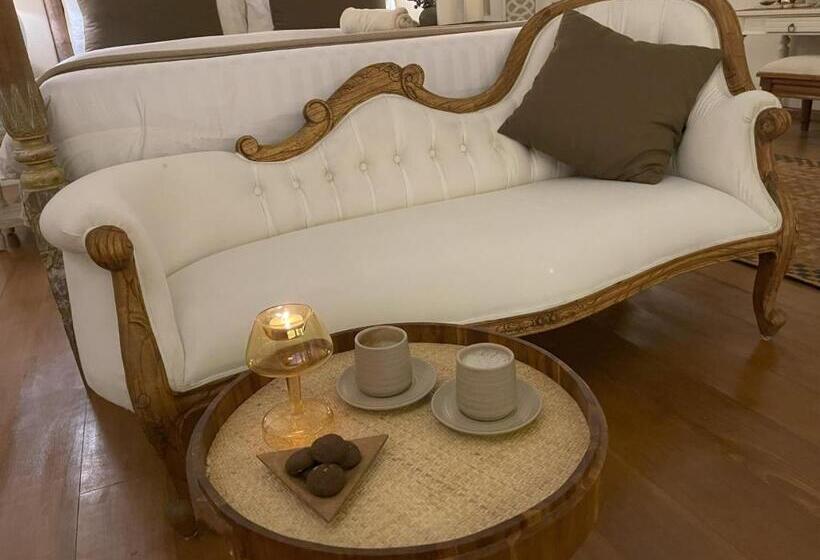 住宿加早餐  Bali Maison