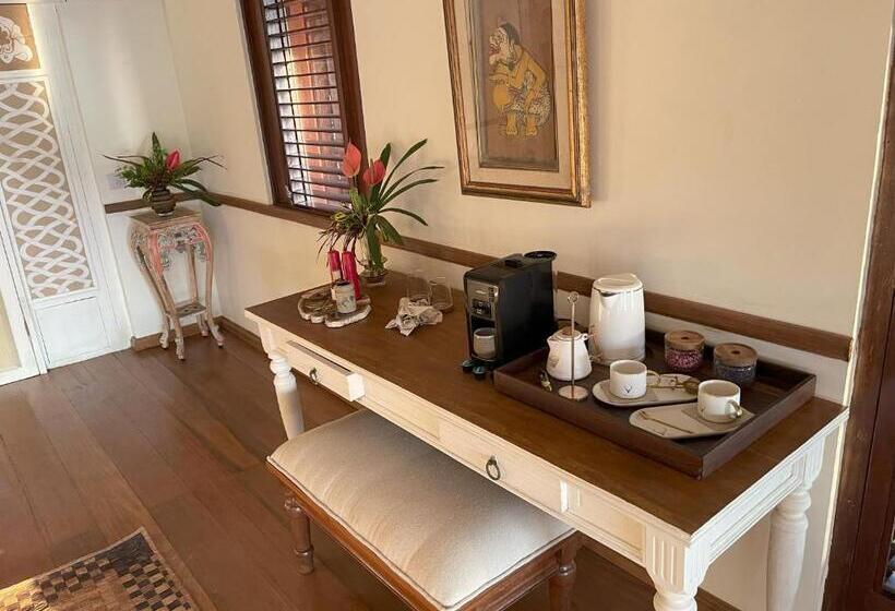 住宿加早餐  Bali Maison