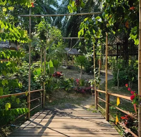 Aamiaismajoitus (B&B) Rommai Forest Bungalows