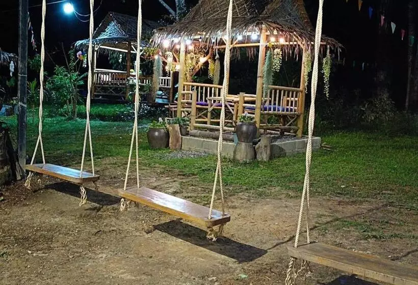 Aamiaismajoitus (B&B) Rommai Forest Bungalows