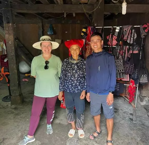 تختخواب و صبحانه Long Linh Homestay