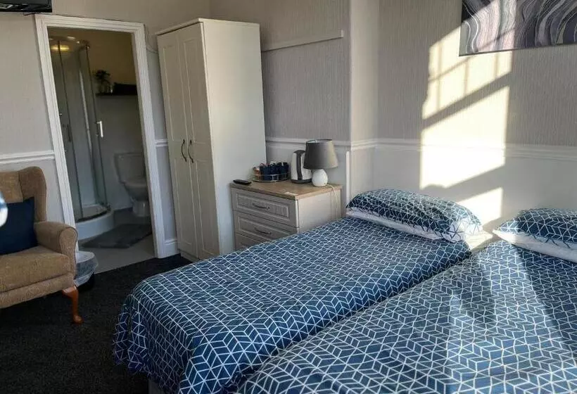 تختخواب و صبحانه Y Garth Guesthouse