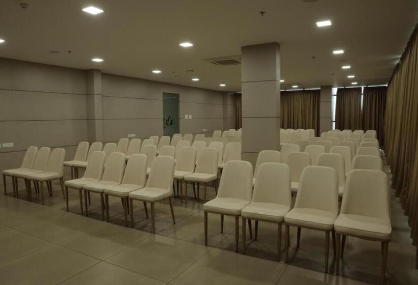 Dreamotel Luxury Suites