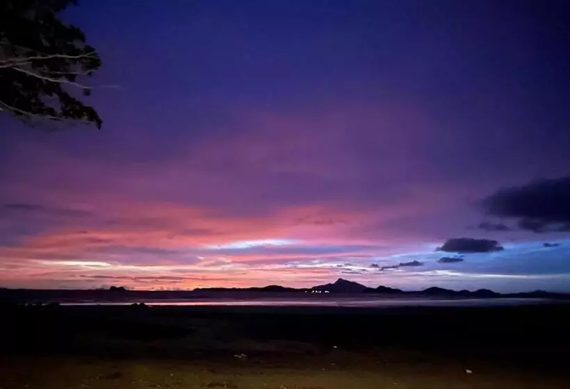 ホテル 7 Heaven Camping Lanta