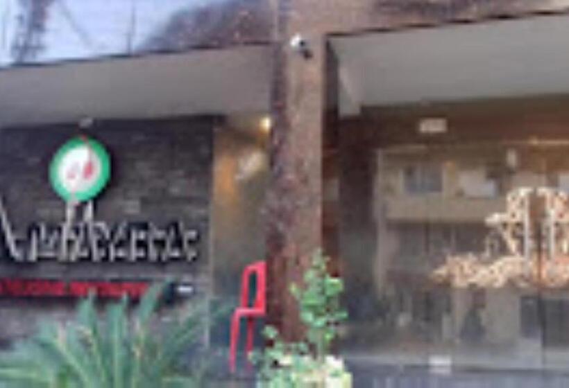 בית מלון כפרי Ashirwad Inn Korba