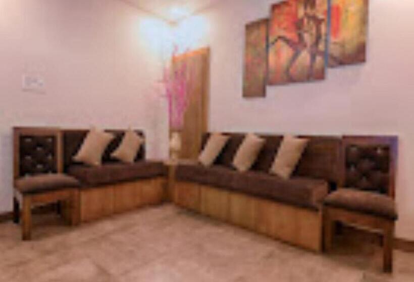 בית מלון כפרי Ashirwad Inn Korba