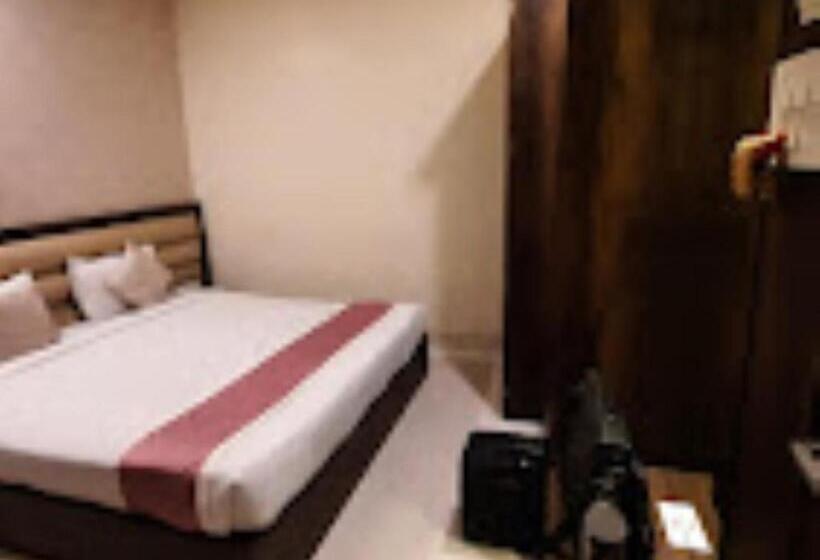 בית מלון כפרי Ashirwad Inn Korba