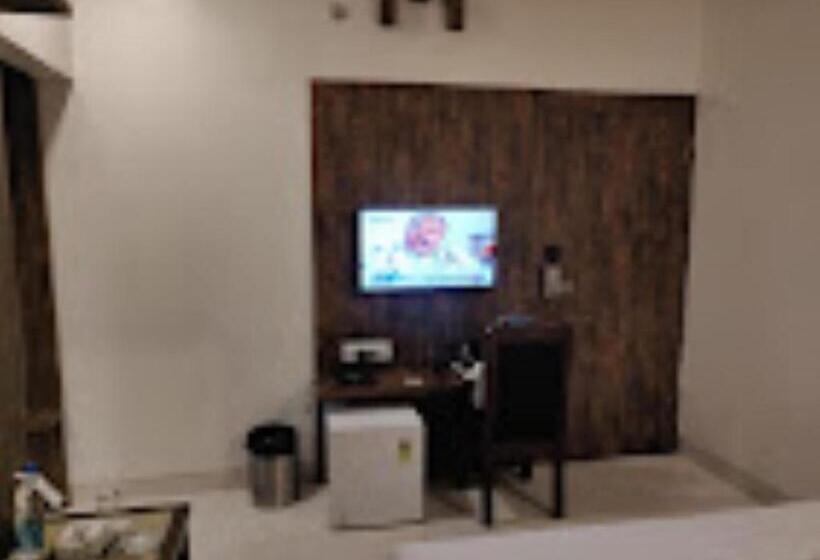 בית מלון כפרי Ashirwad Inn Korba