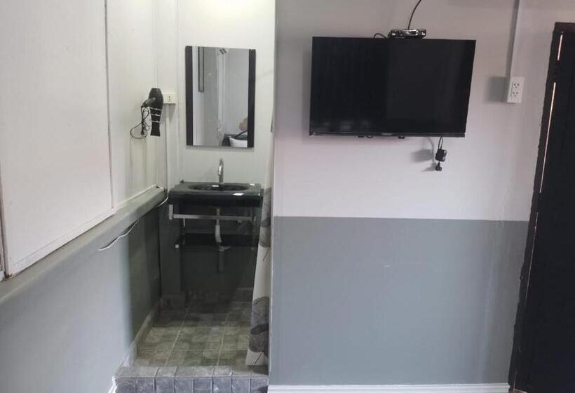 هتل Batman Guesthouse