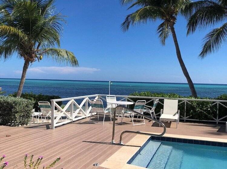 هتل Conch Club Cottage