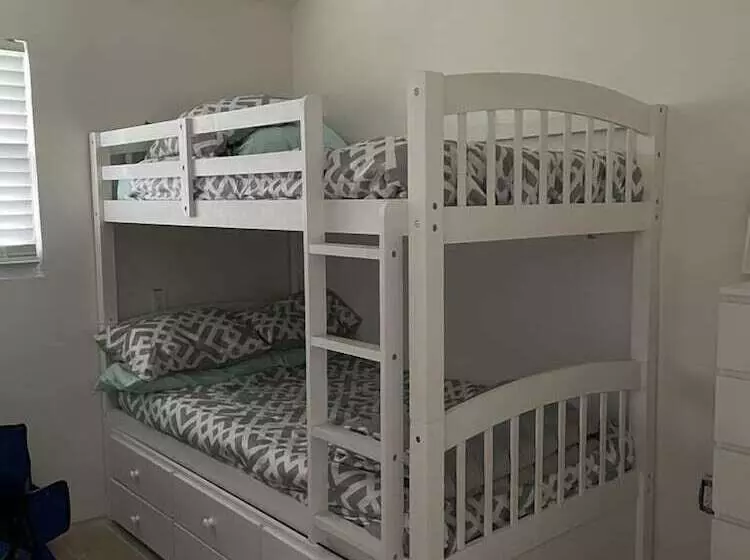 هتل Conch Club Cottage