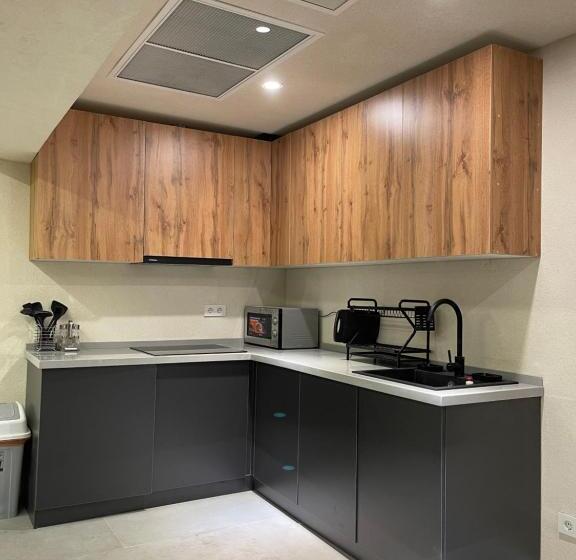 هتل کپسول Aq Minisuites