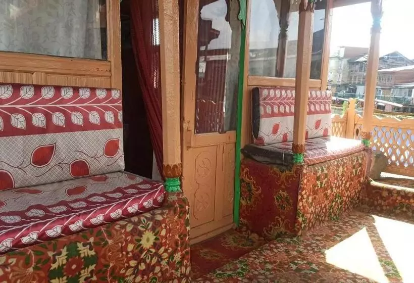 ホテル Hb. Gulshan Palace