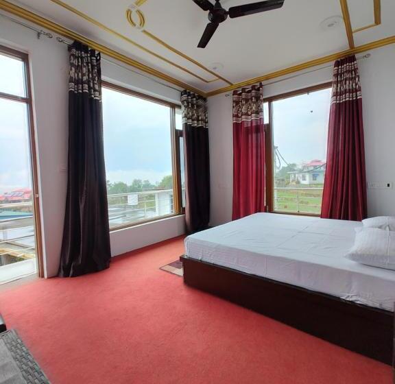 Hotel House Of Adventure