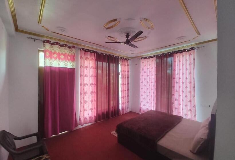 Hotel House Of Adventure