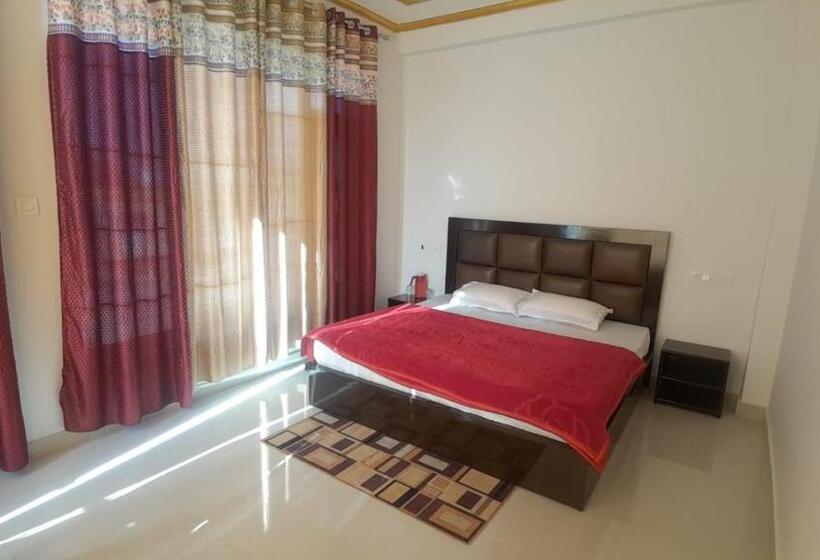 Hotel House Of Adventure