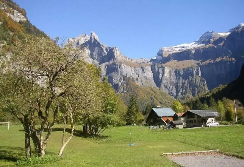 Hotelli Et Centre De Vacances Le Choucas