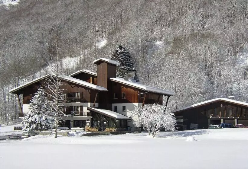 Hotelli Et Centre De Vacances Le Choucas