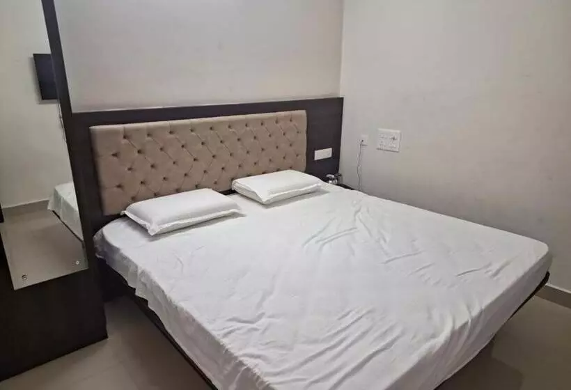 Hotel Krishnananda