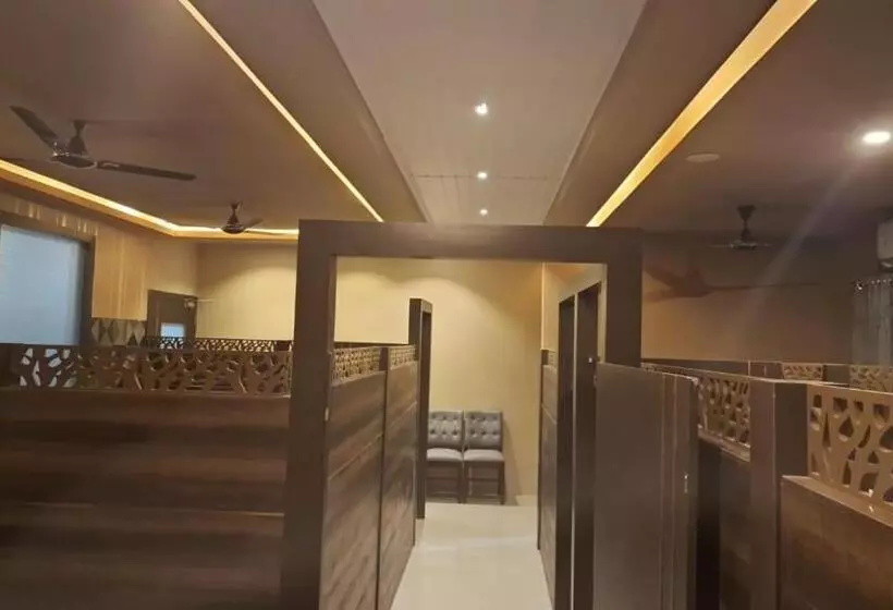 Hotel Krishnananda