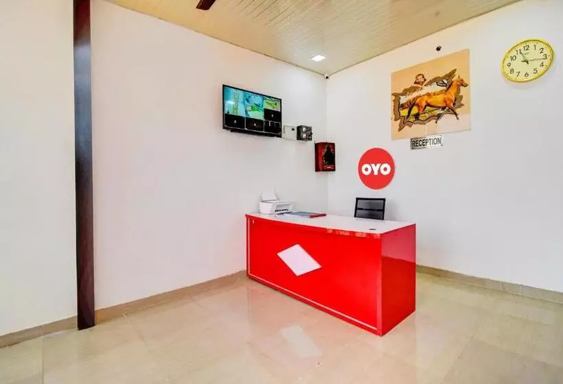 Hotelli Oyo Flagship Royal Star Residency