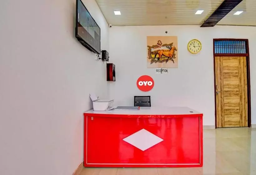 Hotelli Oyo Flagship Royal Star Residency