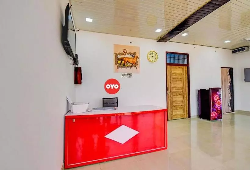 Hotelli Oyo Flagship Royal Star Residency
