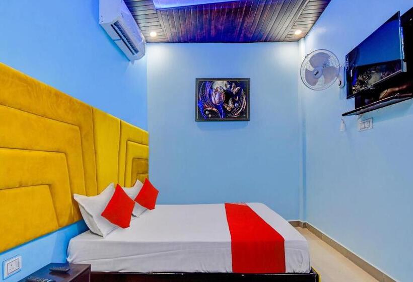 בית מלון כפרי Oyo Flagship Royal Star Residency