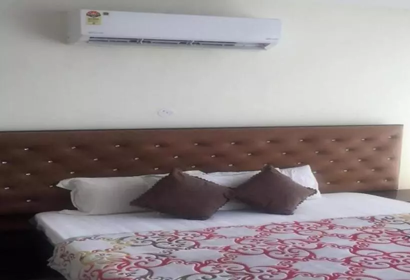 Hotelli Paradise, Patiala