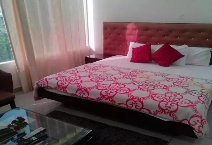 Hotelli Paradise, Patiala